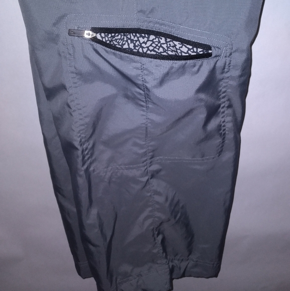 Men's JORDAN (Grey Windbreaker) Pants, 34W - Picture 5 of 15
